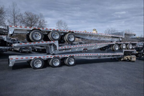 REITNOUER BIGGER BUBBA 17.5 STEP DECK TRAILER