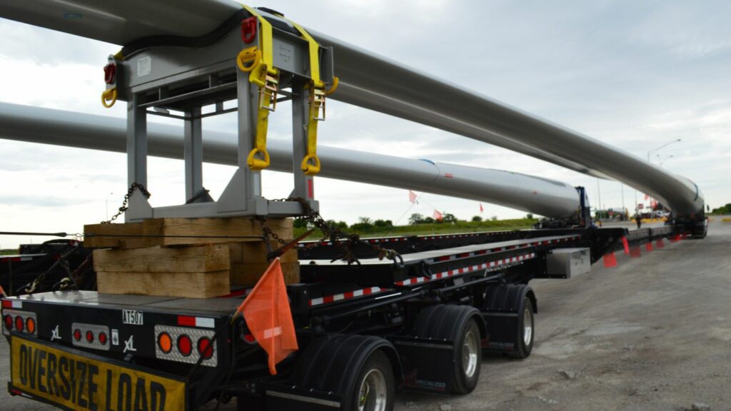 wind turn=bine trailer XL Extreme Trailers